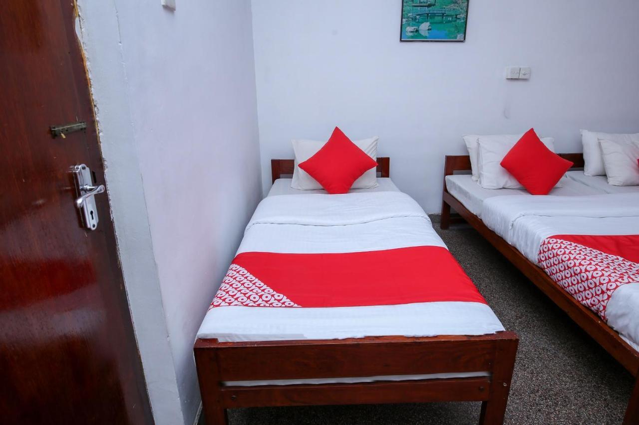 Oyo 436 Sandakelum Tourist Guest House Kandy Dış mekan fotoğraf