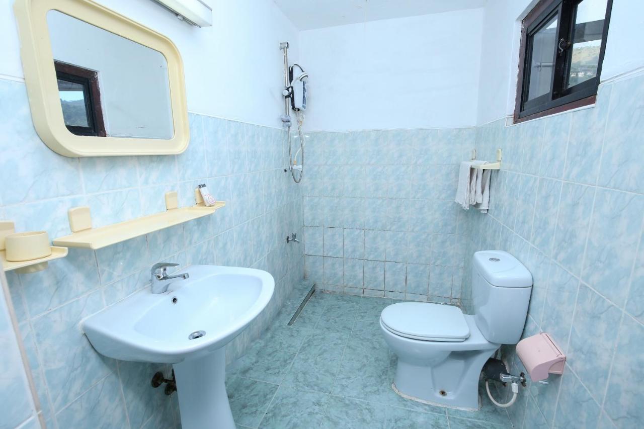 Oyo 436 Sandakelum Tourist Guest House Kandy Dış mekan fotoğraf