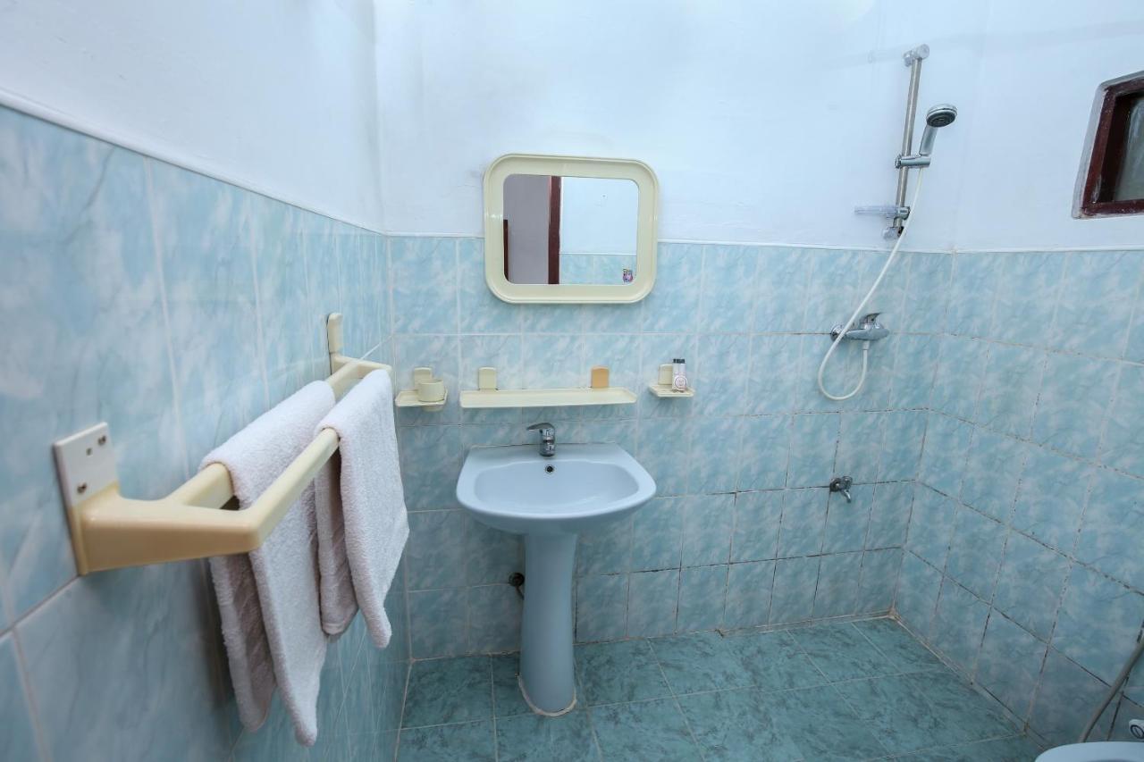 Oyo 436 Sandakelum Tourist Guest House Kandy Dış mekan fotoğraf