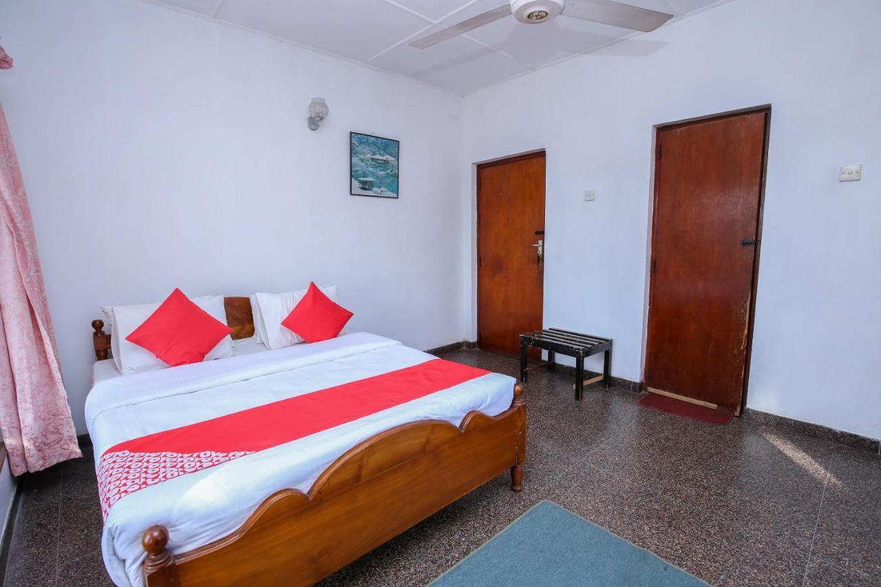 Oyo 436 Sandakelum Tourist Guest House Kandy Dış mekan fotoğraf