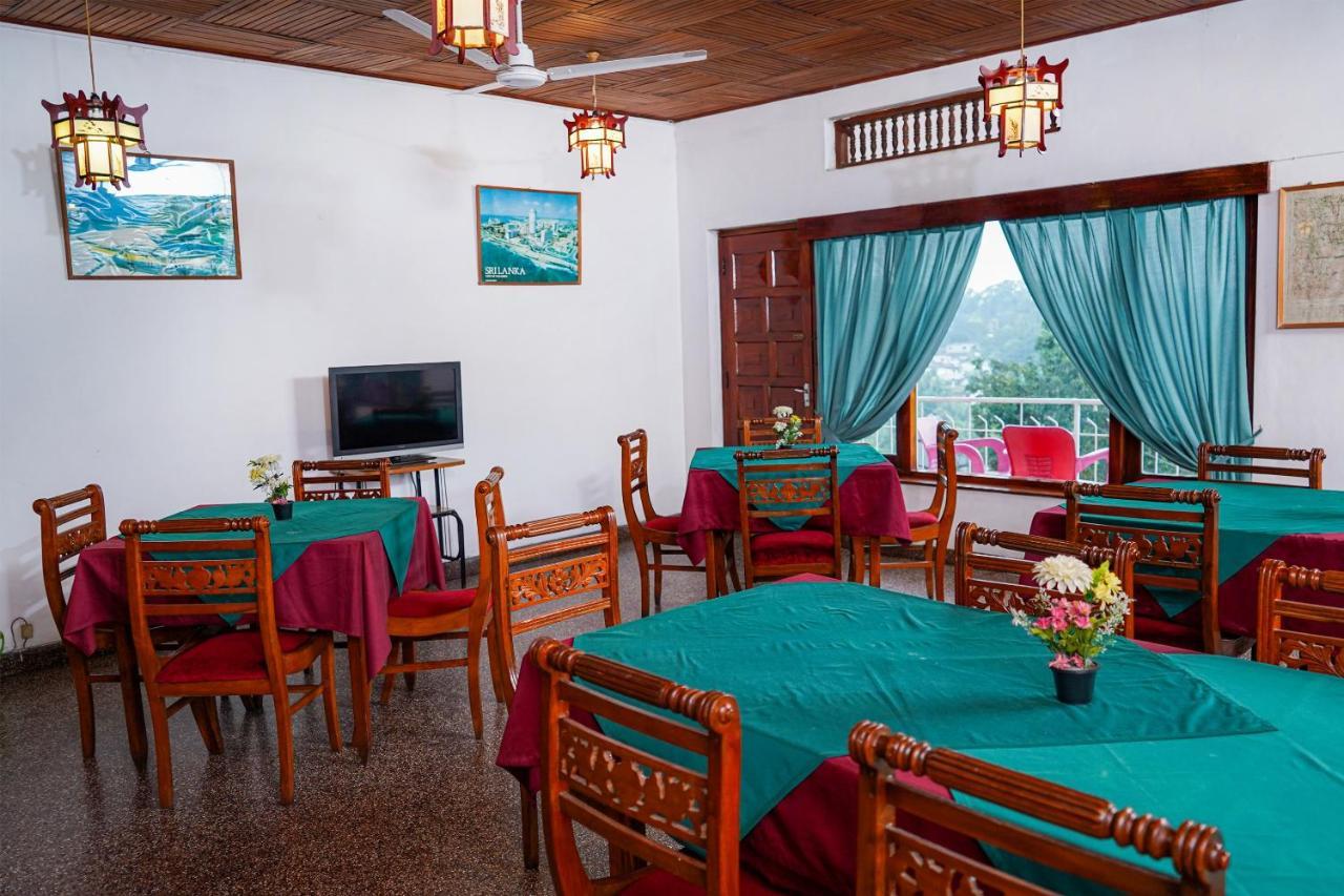 Oyo 436 Sandakelum Tourist Guest House Kandy Dış mekan fotoğraf